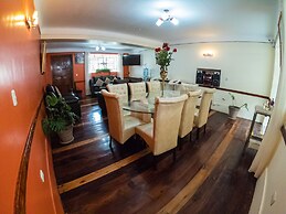 Hotel Los Laureles