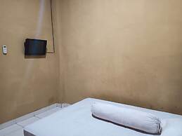 OYO 93073 Penginapan 69