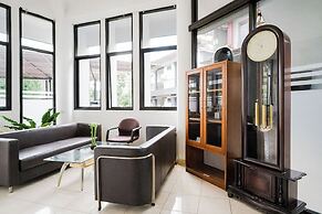 Tripletree Sinergi Hotel Tretes