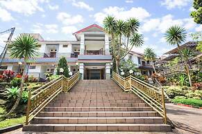 Tripletree Sinergi Hotel Tretes