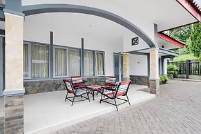 Tripletree Sinergi Hotel Tretes