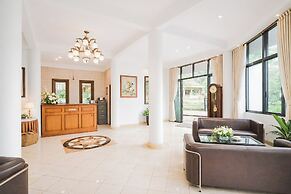 Tripletree Sinergi Hotel Tretes