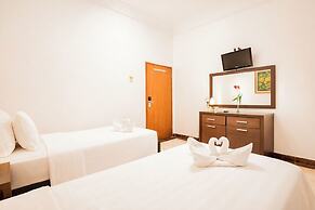 Tripletree Sinergi Hotel Tretes