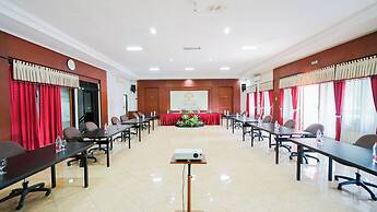 Tripletree Sinergi Hotel Tretes
