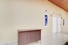 OYO 93087 Wisma Apel Syariah