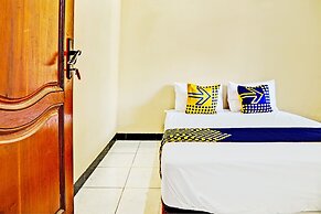 OYO 93107 Homestay H Syarif Syariah – Bandar Gresik