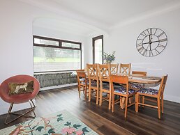 Pine Lodge