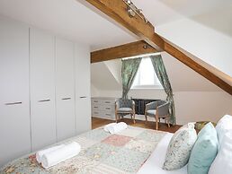 Pine Lodge