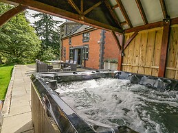 Nanthir House