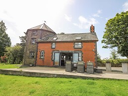Nanthir House
