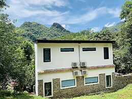 Muong Retreat
