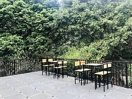 Muong Retreat