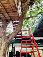 Muong Retreat