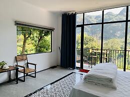 Muong Retreat