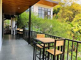 Muong Retreat