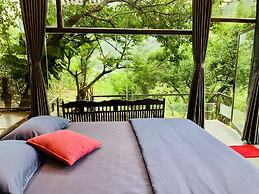 Muong Retreat