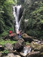 Frontier Hostel & Tours