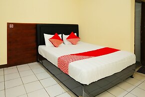 OYO 93136 Hotel Santo Djaya 2