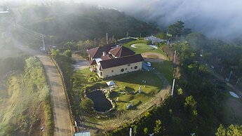 Four Spring Villas And Golfs Da Lat