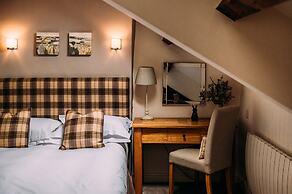 Waddington Arms