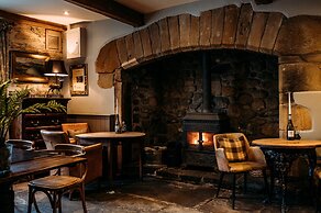 Waddington Arms