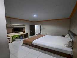 Collection O 93163 Hotel Grand Kartika