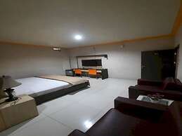 Collection O 93163 Hotel Grand Kartika