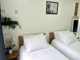 Nice And Cosy Large Studio Near Luton Airport!