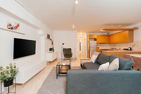 Phaedrus Living Cozy Flat Koukaki