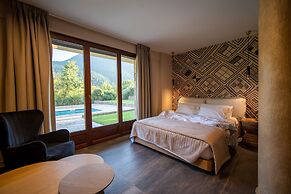Evritos Villas & Suites with Pool