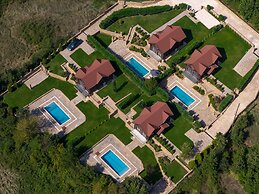 Evritos Villas & Suites with Pool