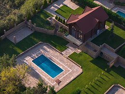 Evritos Villas & Suites with Pool
