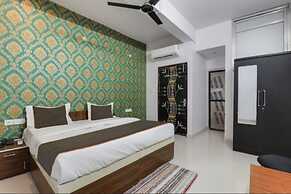 Divine Glory Hotel