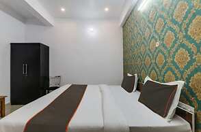 Divine Glory Hotel
