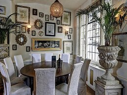 The Royal Hotel