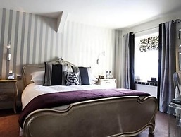 The Royal Hotel