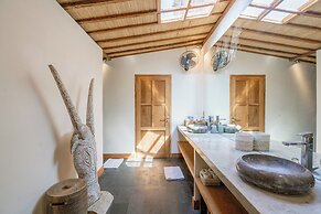 Wanderlust Villa by Betterplace