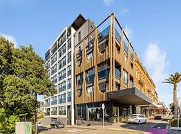 Bright And Modern Apartment On K Road!