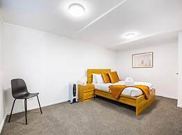 Freshly Renovated Grey Lynn 3Br Unit!