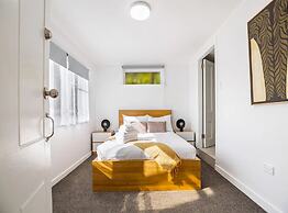 Freshly Renovated Grey Lynn 3Br Unit!