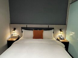 Fun Stay Inn Ximen