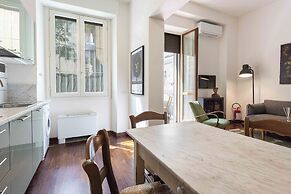 Poliziano Apartment by Mmega