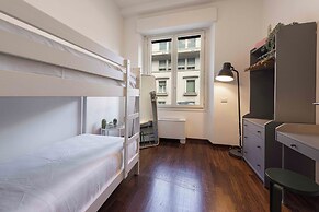 Poliziano Apartment by Mmega