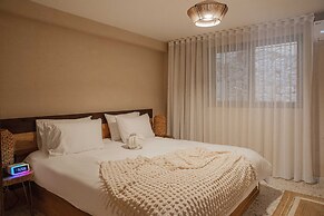 Yam Suites