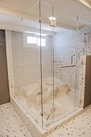 Yam Suites