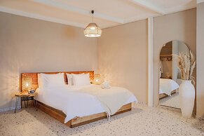 Yam Suites