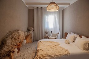 Yam Suites