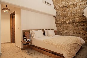 Yam Suites