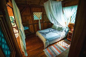 Ocean Forest Ecolodge Retreat