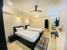Goroomgo R D Heritage Rajgir